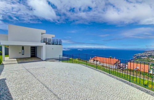 Ponta do Sol House | Ohana Ocean View by LovelyStay