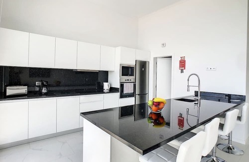 Estrela da Calheta House | Casa das Flores by LovelyStay