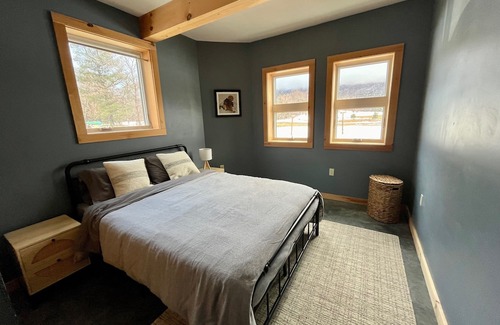 Bristol Ski Chalet | All-season mountain escape