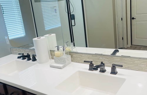 Maricopa House | Ann’s suite