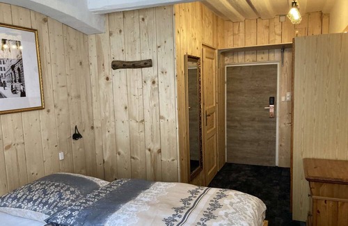 Nuremberg Old Town House | DIe Baumwolle. etsablishes 1430 one of the oldest houses in nuremberg