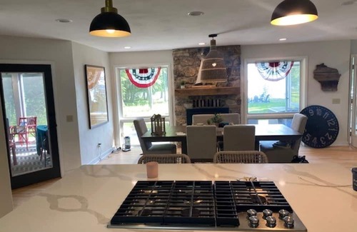 Sister Bay House | Lakeshore Luxury Home in Sister Bay!