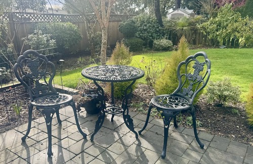 North Vancouver House | Private, gorgeous, spacious main house and gardens w/hot tub and dream deck