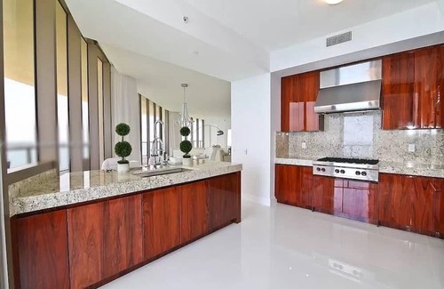 Surfside Apartment | Oceanfront Luxury Penthouse Bal in Harbour - 3 Bedrooms