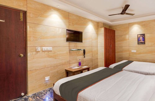 Kuilapalayam Hotel | Collection O Hotel Kowsa Holidays