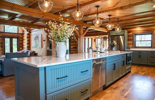 Carbon Hill Cabin | Hocking Hills Hidden Falls Lodge