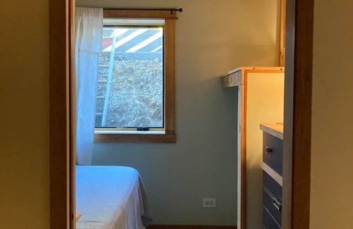 Butte Apartment | Clean and Cozy Westside Stay