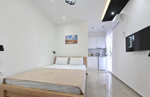 Bar Hotel | Lux Dam Apartments