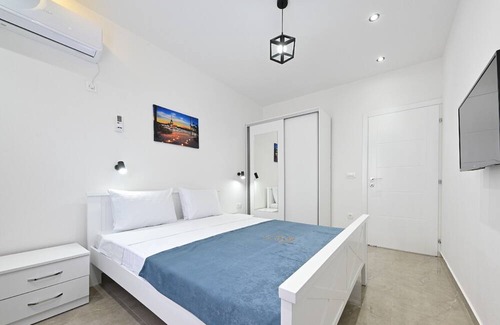 Bar Hotel | Lux Dam Apartments