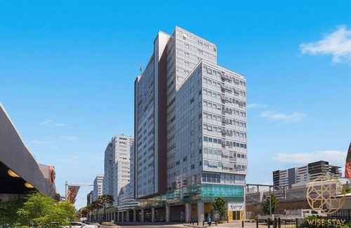 Burwood Apartment | Steps to Train&Shopping with Pool for 6ppl Burwood