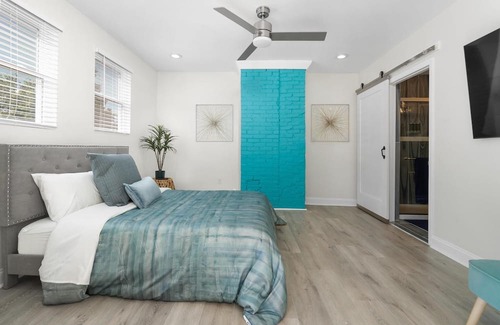 West Columbus Apartment | This apartment is a 4 bedroom(s), 2 bathrooms, located in Columbus, OH.