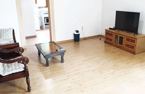 Chungju House | Bonggoal Pension