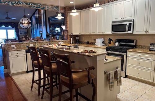 Anglesea Condo | 4 bedroom 3 bath condo