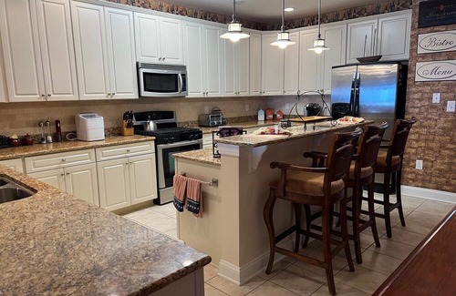 Anglesea Condo | 4 bedroom 3 bath condo
