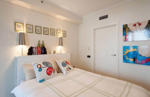 Mascot Apartment | 0 min to train, 2 stops to city