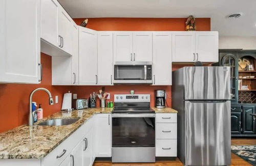 Cascade Apartment | Apartment on the Missouri River