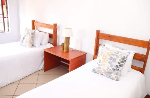 Garsfontein Cabin | Umnotho We Afrika House