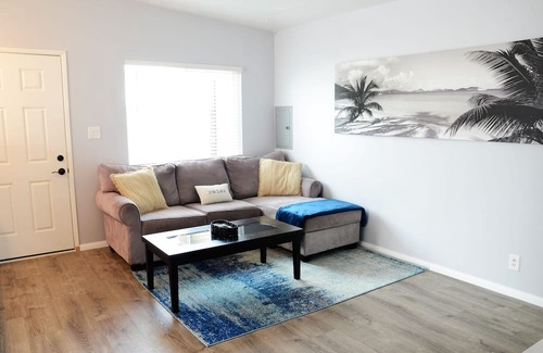 El Segundo House | Coastal Charm Retreat: 2bdr, Fully Private Guesthouse 10mins to LAX, Beach, SoFi