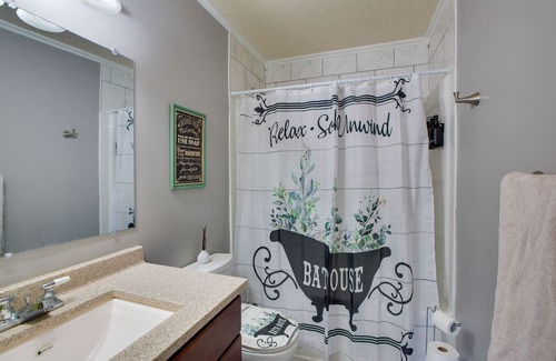 Greensboro House | Cozy Greensboro Vacation Rental, 5 Mi to Downtown
