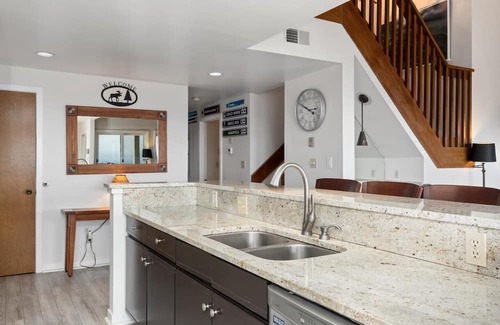 Nellysford Condo | Overlook 48 with Wintergreen Advantage