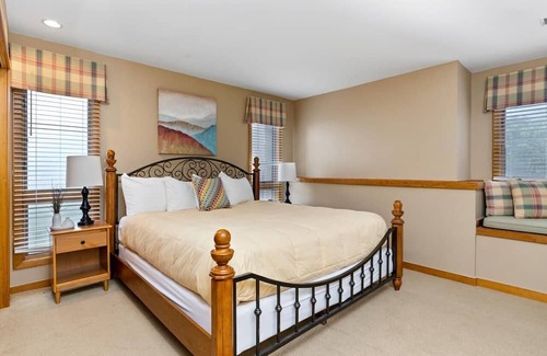 Nellysford Condo | Cliffs 26 with Wintergreen Advantage
