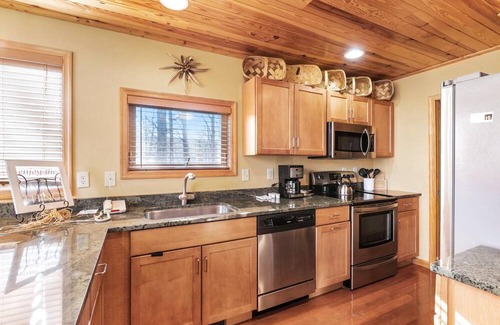 Nellysford House | The Osprey with Wintergreen Advantage
