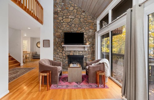 Nellysford House | Rabbit Run with Wintergreen Advantage