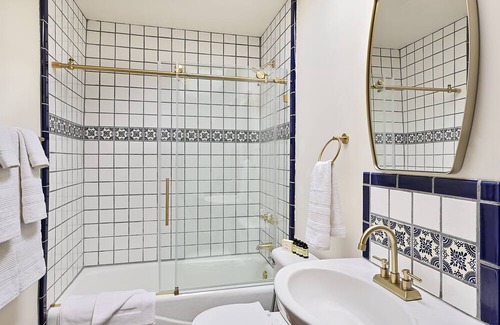 Downtown Santa Fe Bed & Breakfast | Dos Hermanas Casita 4 & 5 | Sleeps 8 | Downtown