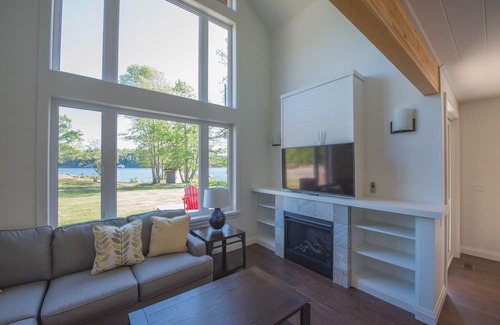 Muskoka Lakes House | 7B - 3 bedroom in Duplex