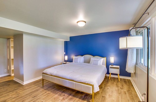 Bothell Apartment | Modern Lower-Level Apt ~ 4 Mi to UW Bothell!
