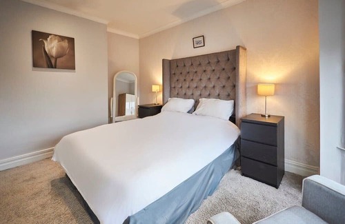 Tynemouth House | Host & Stay | Spire View House