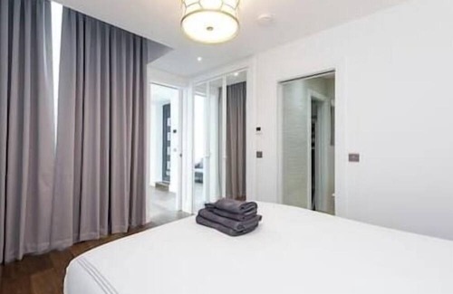 Frognal and Fitzjohns House | Fabulous House in Hampstead (FAV41)