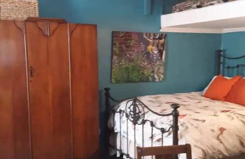 North Oak Park House | Adorable Med Cntr/Oak Park studio 6 min to UCDavis