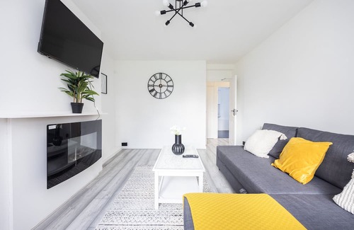 Newham Apartment | Abbess Close