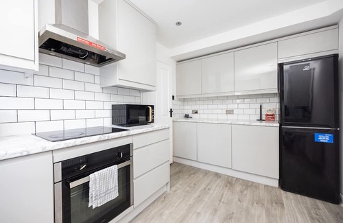 Newham Apartment | Abbess Close
