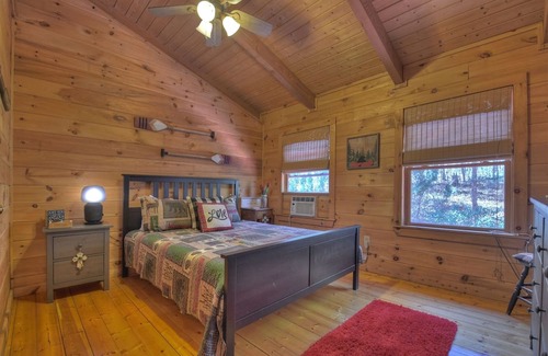 Chatsworth Cabin | Hillin and Chillin: A Cozy Cabin Retreat in the North Georgia Mountains