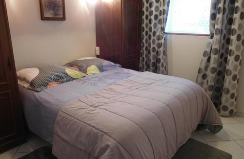 Garlan House | Cottage 'Gite Vert' with Private Terrace and Wi-Fi
