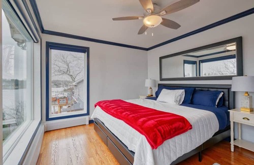 Glen Burnie House | 315) Waterfront with Hot Tub!