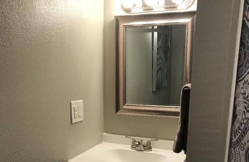 San Antonio House | 130D) 2 Queen beds with a hot tub!