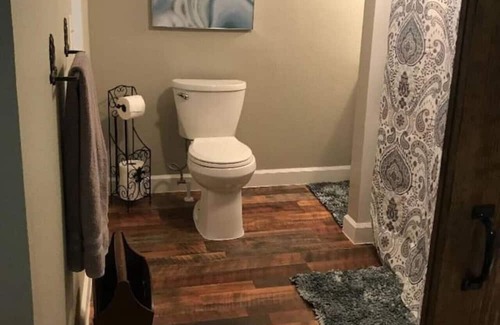 San Antonio House | 130D) 2 Queen beds with a hot tub!