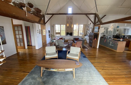 Aquebogue House | Landmark Barn in the Heart of North Fork Wine Country