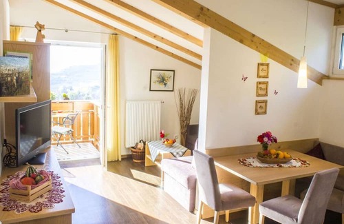 Caines Apartment | Holiday apartment Evi in Kuens