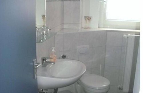 Assinghausen Apartment | Holiday flat by the forest lake