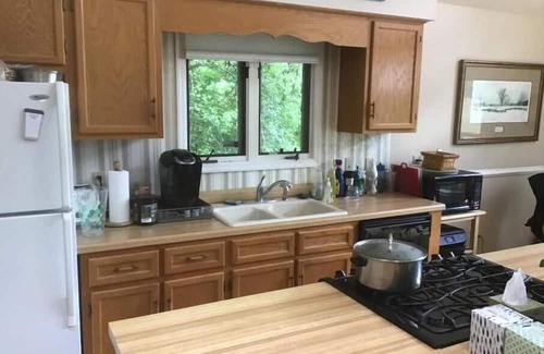 Semora House | Lakefront with Pool-Ideal getaway for family, friends or co-workers