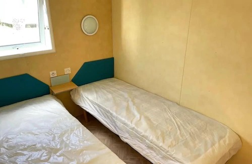 Saint-Denis-du-Payre House | CAMPING O BEAU LAURIER ** - Mobile home with dressing room 4p 42 4 people
