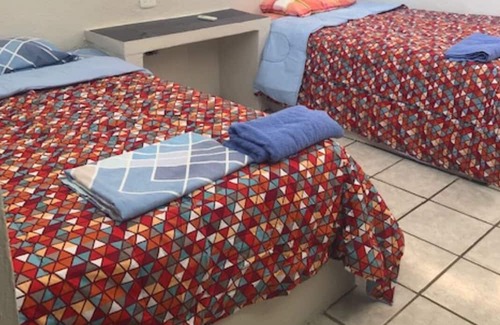 Bouvet Island House | Casa frente a la playa a pocos metros del pueblo de Monterrico con privacidad.