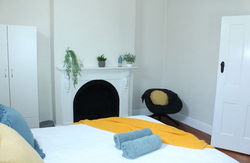 Invermay Cottage | A Little Luxury - Walking Distance to Launceston CBD
