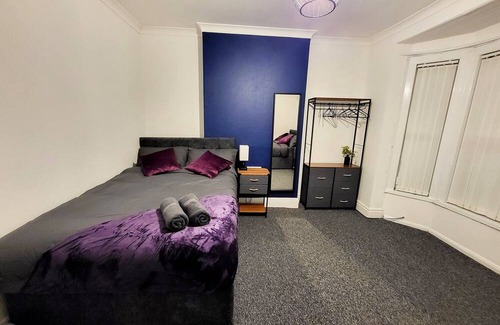 Hull House | Stay Sleep Rest - Chaucer Street