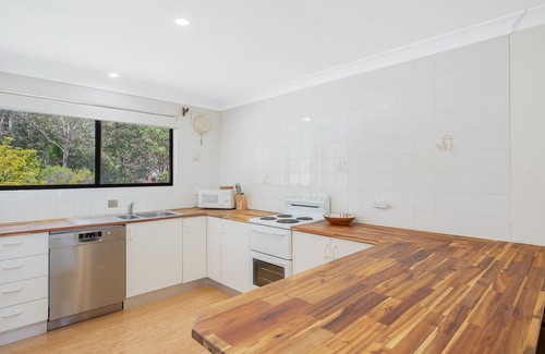 Barragga Bay Apartment | Cuttagee Beach Cottages Unit 1