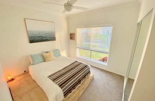 Yandina House | A 'Petite Retreat' perfect for hosting families, friends, or residential retreat